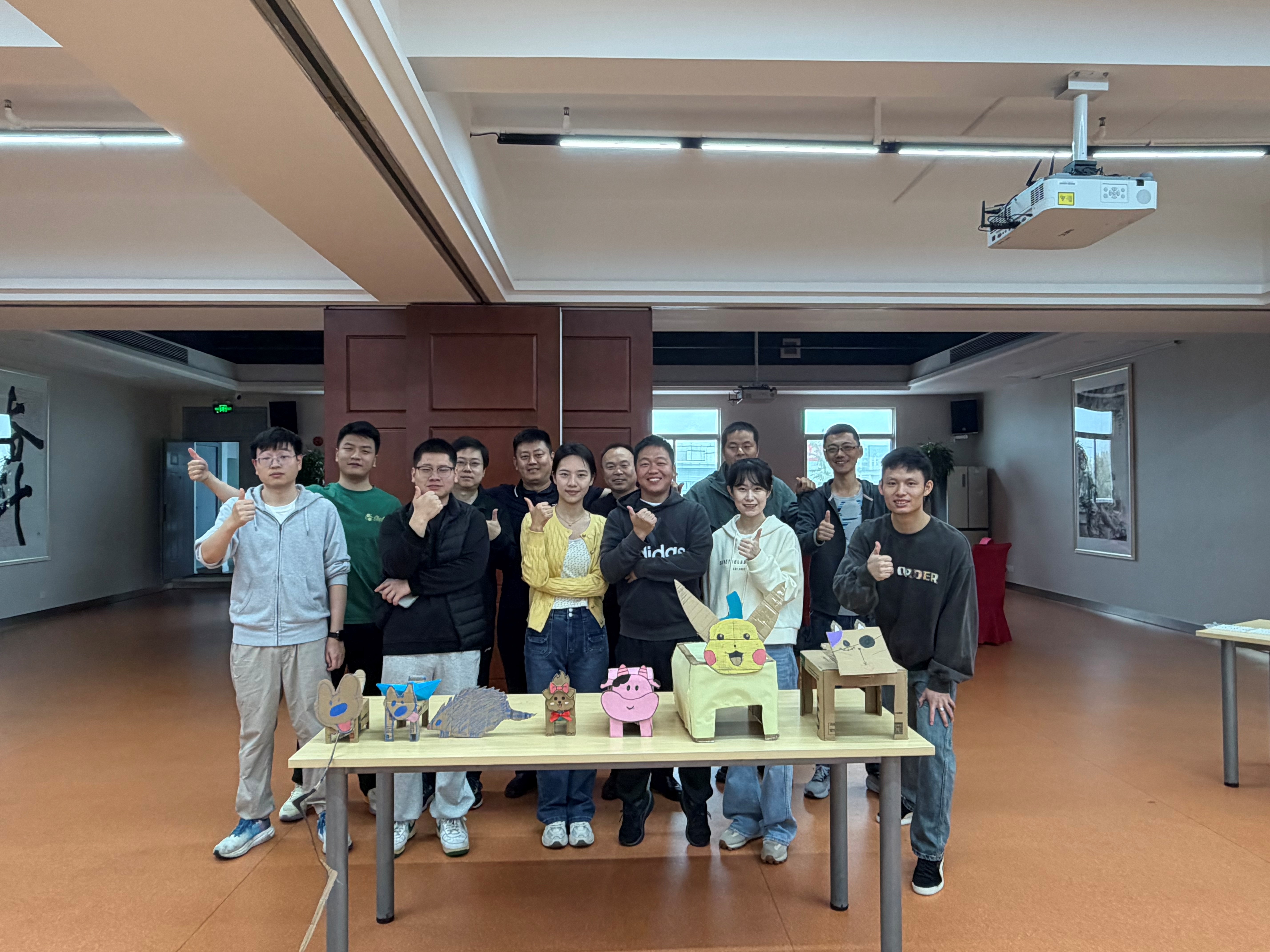 智趣勇闯关,妙手创环艺--海丰国际张江办公楼团建活动简报1.jpg 智趣勇闯关,妙手创环艺--海丰国际张江办公楼团建活动简报1.jpg